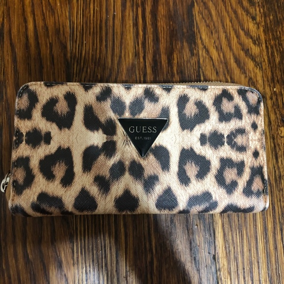 guess leopard wallet